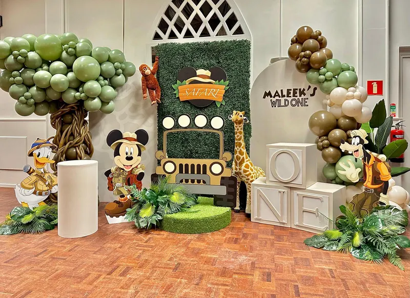 Mickeys Safari
