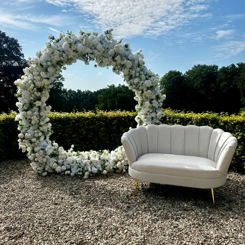 Round arch & velvet bank